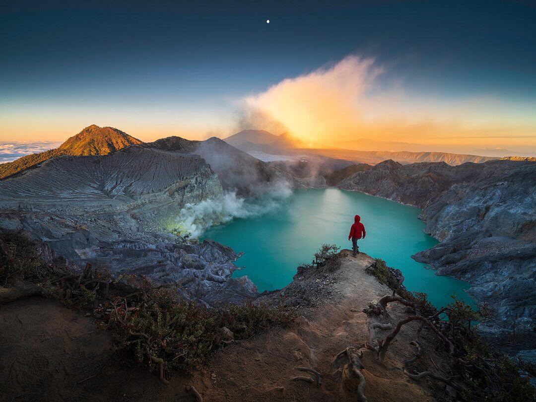 jalur-jalur trekking seru di indonesia