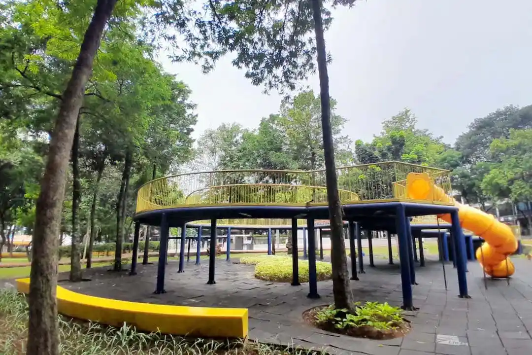 8 Rekomendasi Taman di Jakarta Selatan untuk Santai, Gratis!